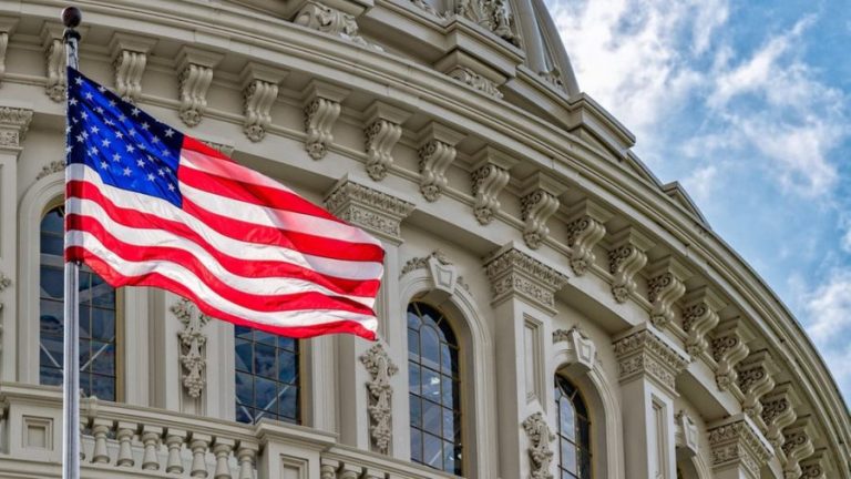 Сенат США проголосував за виділення допомоги Україні: що далі? 6 31fe754e0e4a3363 900x506 1
