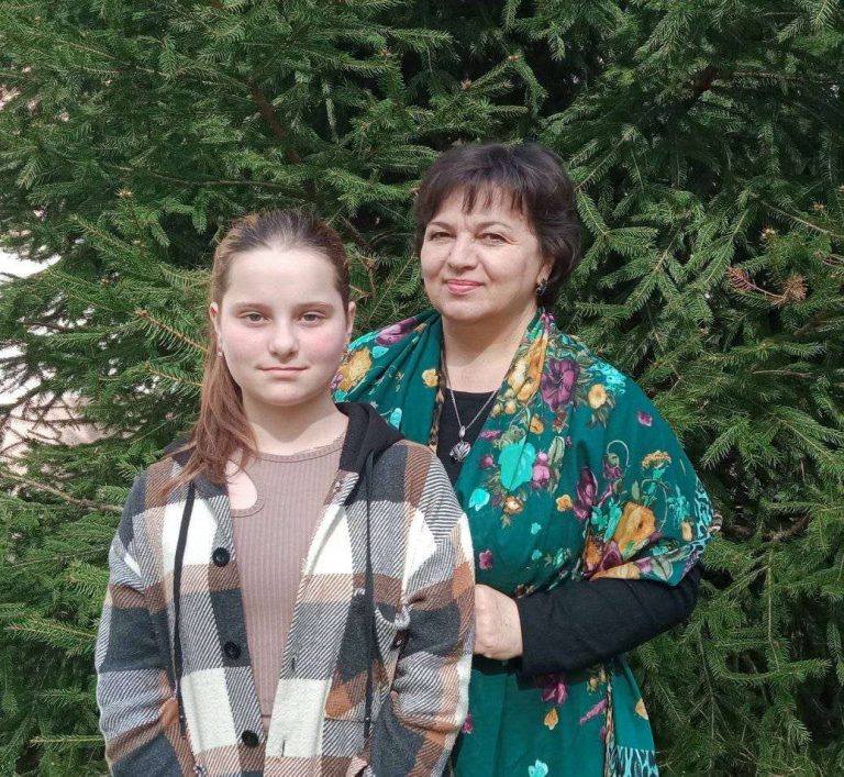 Школярка з Калущини перемогла на всеукраїнському конкурсі: твір присвятила полеглому татові (ФОТО) 6 420521991 820831653412206 4161931589350208465 n