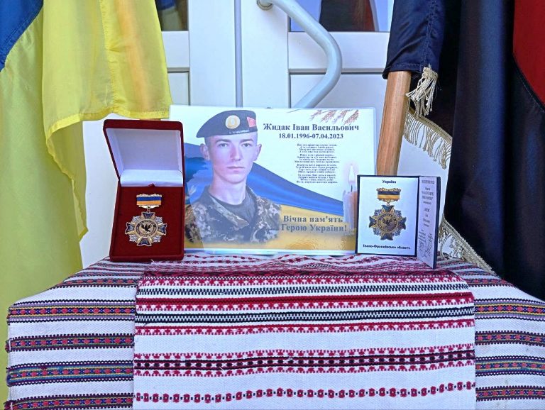 На Тлумаччині вшанували пам'ять полеглого бійця Івана Жидака (ФОТО) 1 434777732 821013263390960 2046810044452830971 n
