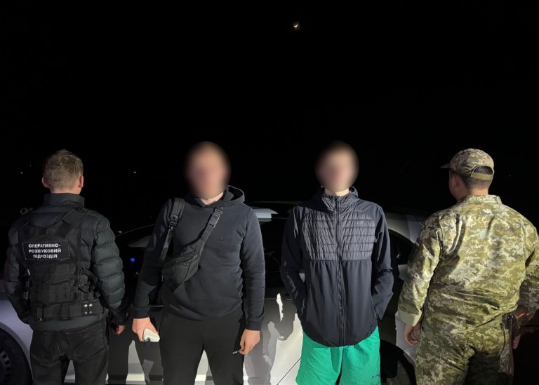 На Буковині затримали двох жителів Франківщини, які хотіли незаконно перетнути кордон 5 438101329 760600642917034 4142771150164294920 n