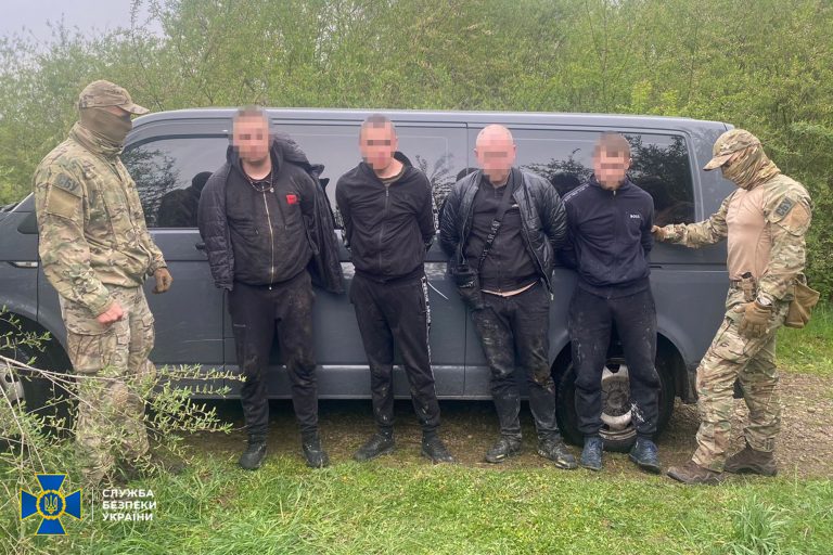 На Прикарпатті викрили масштабне наркоугрупування: скільки заробляли ділки (ФОТО)