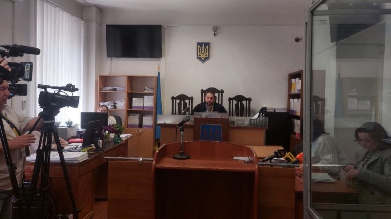 У Франківську суд закрив справу щодо бездіяльності директорки ліцею під час булінгу