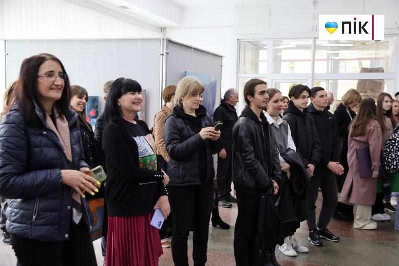 Краса миттєвостей буття: у Франківську відкрилася виставка художника-іконописця Івана Драгана (ФОТО) 27 IMG 0043 2 scaled