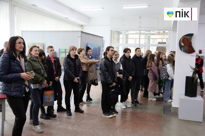 Краса миттєвостей буття: у Франківську відкрилася виставка художника-іконописця Івана Драгана (ФОТО) 30 IMG 0047 2 scaled