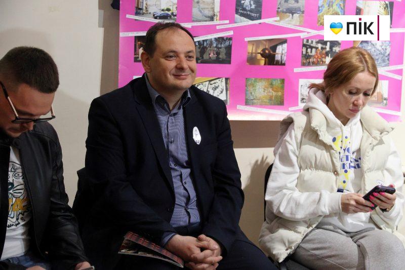 "Нові діалоги. Про Любов": унікальна пам`ятка 18 століття, світлини Нетецького та мурали Стецика (ФОТО) 15 IMG 0433 2 scaled