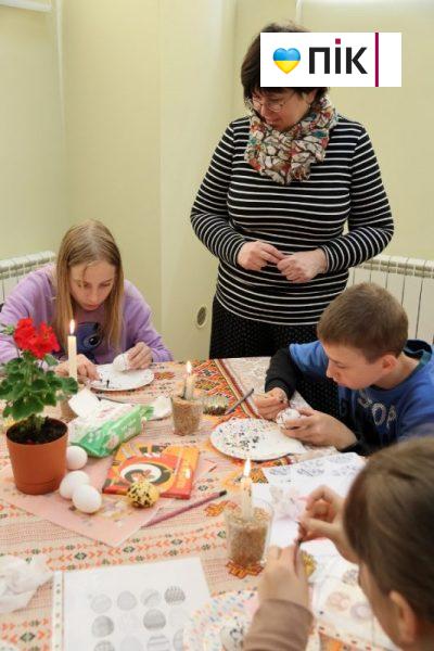 "Турбота про родину Героя": у Франківську організували творчий майстер-клас (ФОТО) 6 IMG 0741 2 scaled