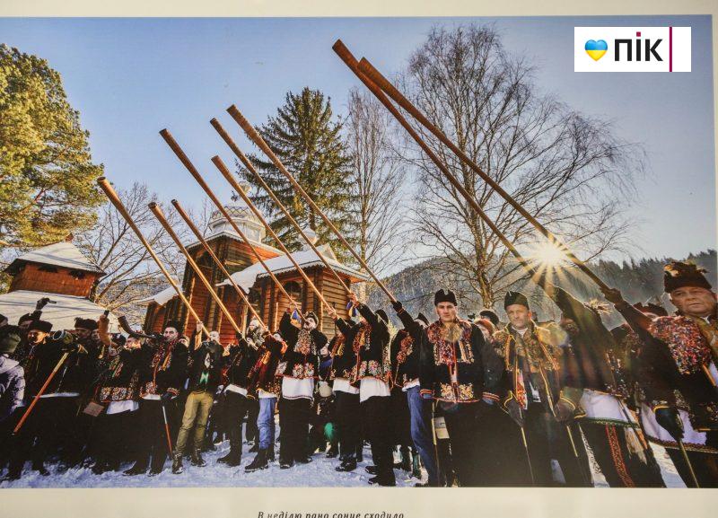 Люди Прикарпаття: на відкритті виставки німецьких фотографів у Франківську (ФОТО) 22 IMG 1151 2 scaled