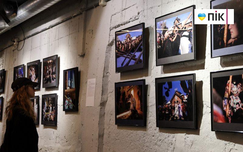 Люди Прикарпаття: на відкритті виставки німецьких фотографів у Франківську (ФОТО) 17 IMG 1196 2 scaled