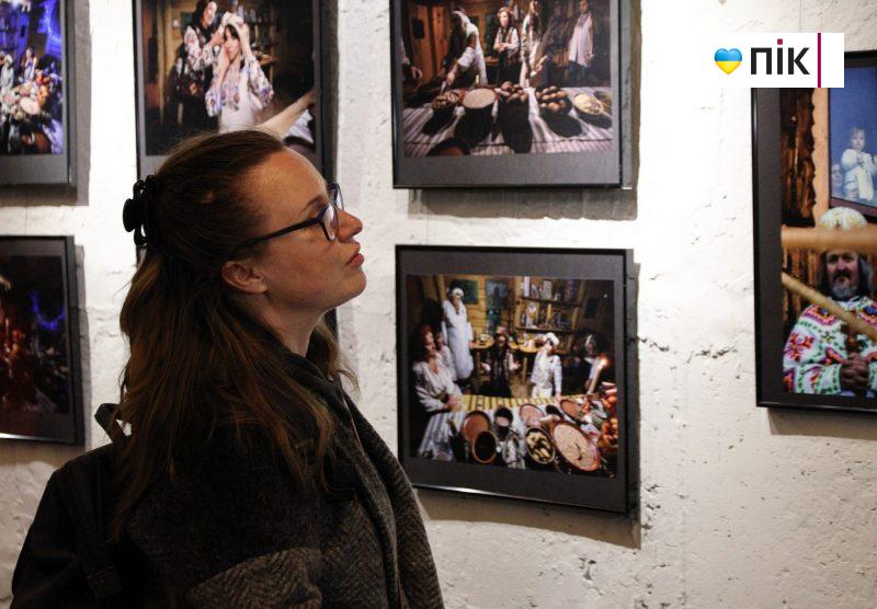 Люди Прикарпаття: на відкритті виставки німецьких фотографів у Франківську (ФОТО) 15 IMG 1351 2 scaled