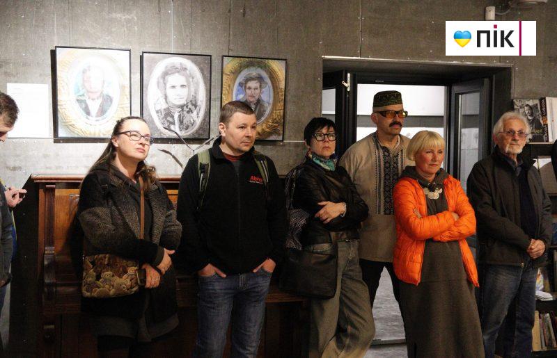 Люди Прикарпаття: на відкритті виставки німецьких фотографів у Франківську (ФОТО) 5 IMG 1540 2 scaled