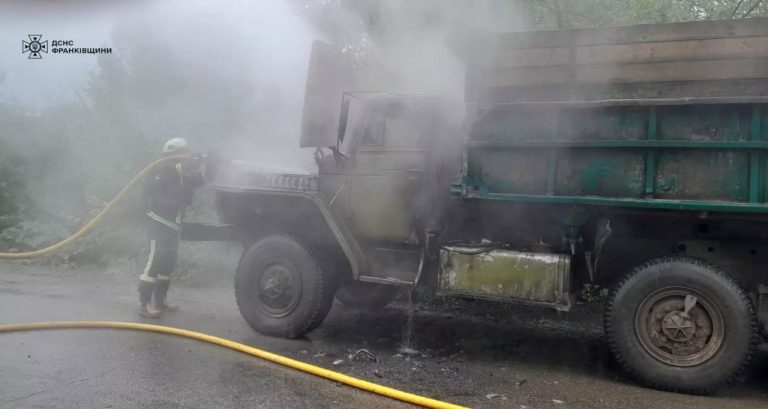 На Калущині загорілася вантажівка (ФОТО) 9 photo1713444128