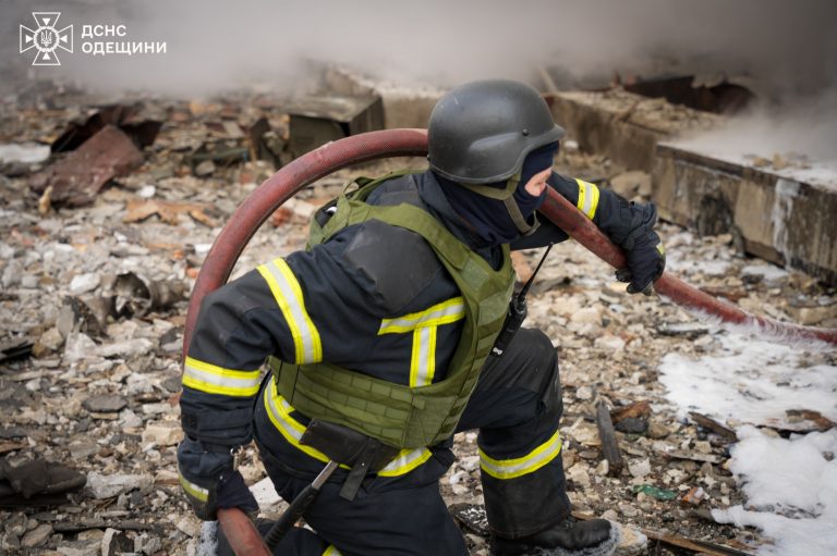 Окупанти ракетами атакували Одесу: куди влучили 3 photo1713943683