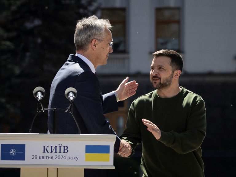 w1280 p4x3 2024 04 29T120309Z 1068250735 RC2AG7AF40OX RTRMADP 3 UKRAINE CRISIS STOLTENBERG ZELENSKIY