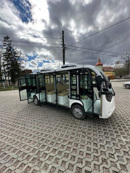 У Франківську до міського кладовища курсуватиме безкоштовний електроавтобус