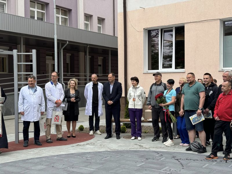 У Франківській лікарні відкрили реабілітаційний майданчик для військових (ФОТО)