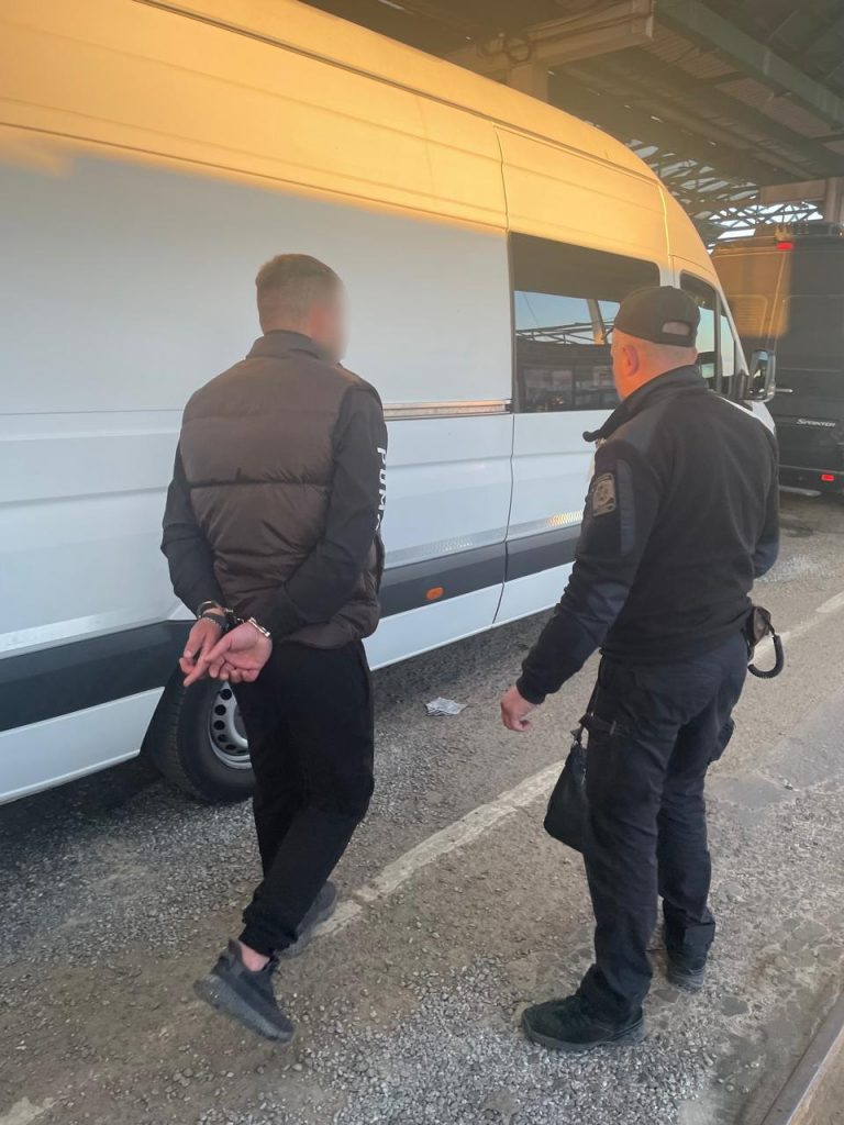 На кордоні з Польщею викрили прикарпатця з "пасажиром-невидимкою": що відомо (ВІДЕО) 5 441153506 778796344430797 273653221620222731 n