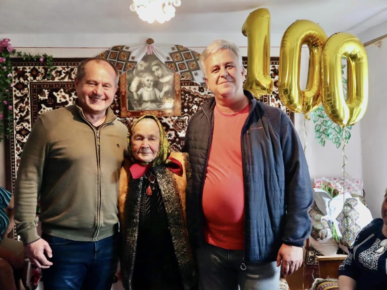 Жителька Коломийщини відзначила 100-річний ювілей (ФОТО)