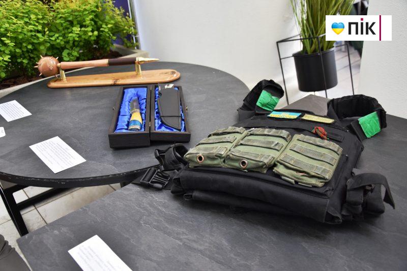 Люди Прикарпаття: на благодійному аукціоні на підтримку 109-го батальйону (ФОТО) 3 DSC 0226 scaled