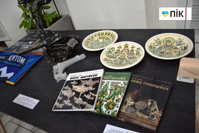 Люди Прикарпаття: на благодійному аукціоні на підтримку 109-го батальйону (ФОТО) 5 DSC 0231 scaled