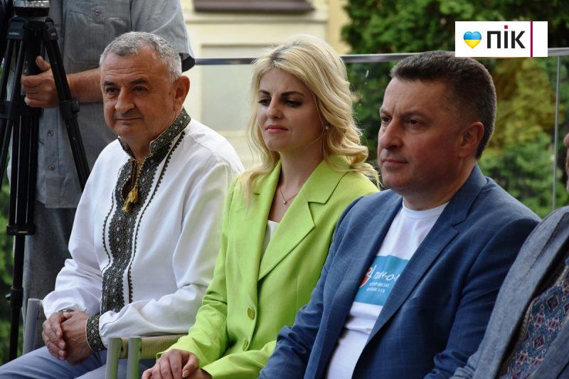 Люди Прикарпаття: на благодійному аукціоні на підтримку 109-го батальйону (ФОТО) 9 DSC 0249 scaled