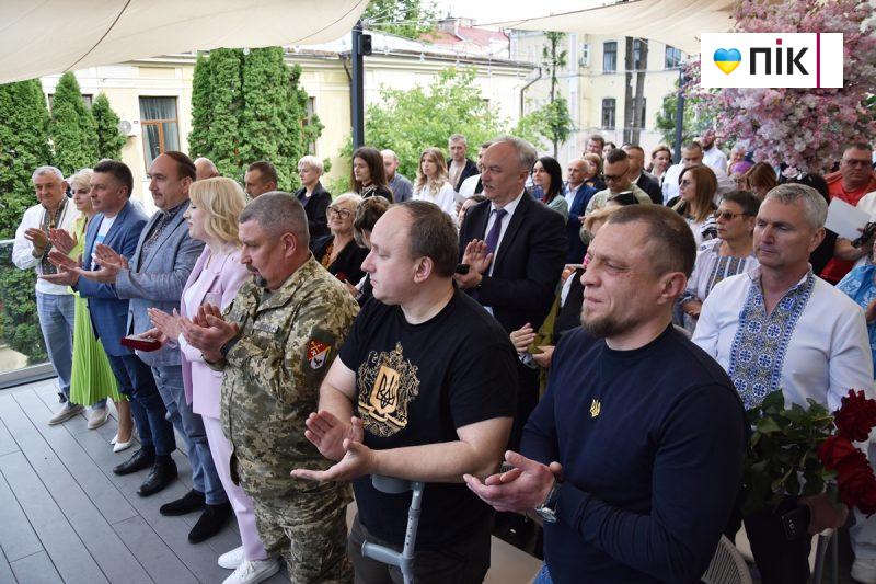 Люди Прикарпаття: на благодійному аукціоні на підтримку 109-го батальйону (ФОТО) 10 DSC 0256 scaled