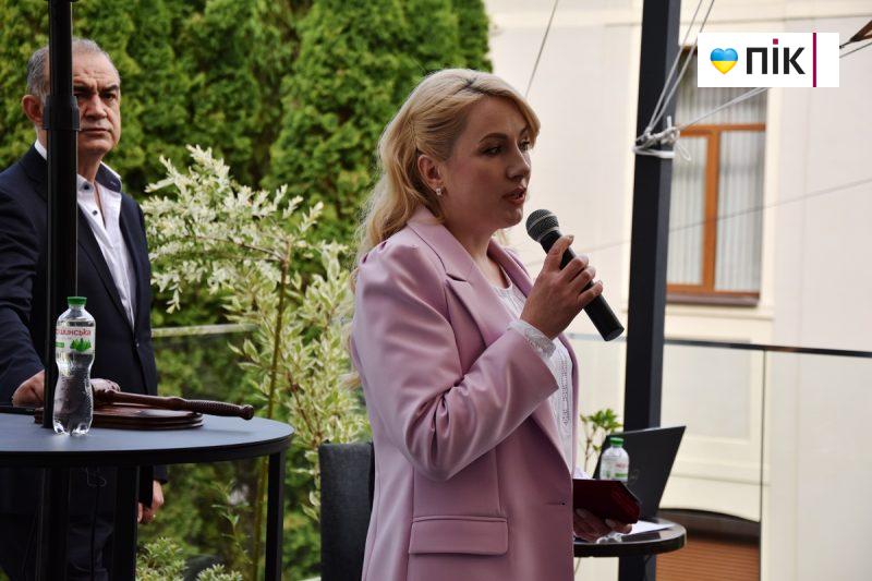 Люди Прикарпаття: на благодійному аукціоні на підтримку 109-го батальйону (ФОТО) 14 DSC 0274 scaled