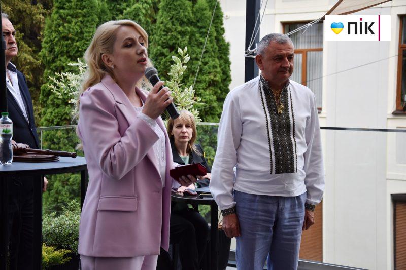 Люди Прикарпаття: на благодійному аукціоні на підтримку 109-го батальйону (ФОТО) 15 DSC 0286 scaled