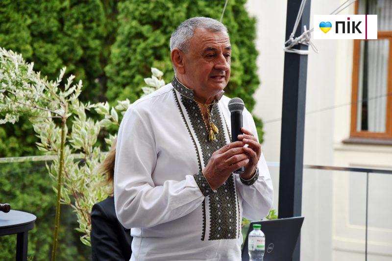 Люди Прикарпаття: на благодійному аукціоні на підтримку 109-го батальйону (ФОТО) 19 DSC 0305 1 scaled