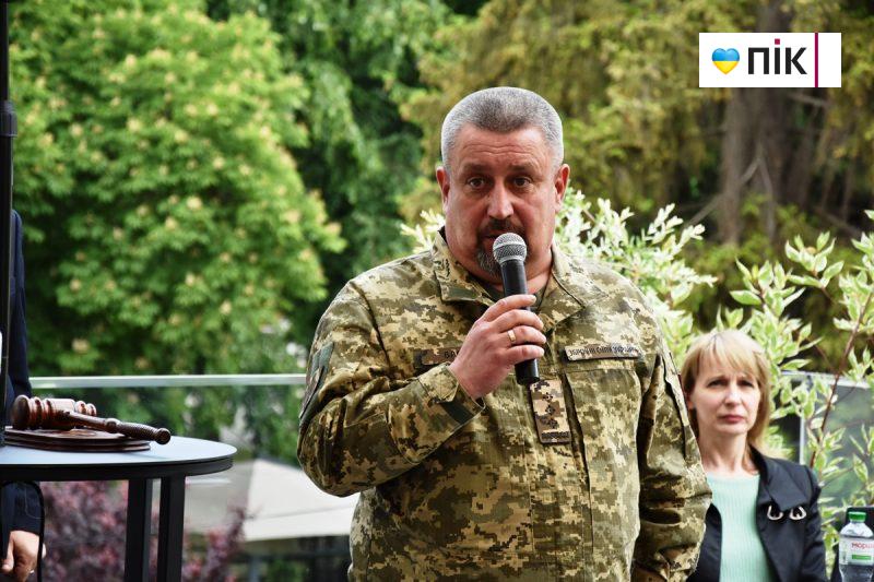 Люди Прикарпаття: на благодійному аукціоні на підтримку 109-го батальйону (ФОТО) 22 DSC 0318 scaled