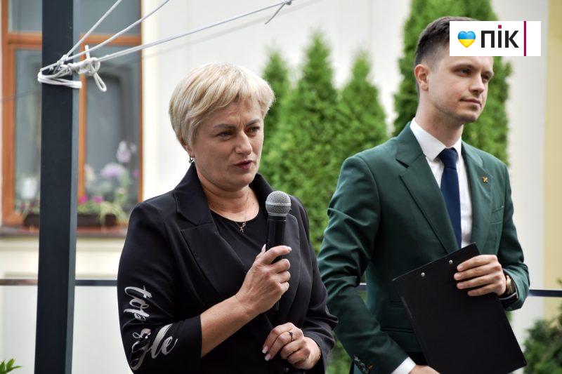 Люди Прикарпаття: на благодійному аукціоні на підтримку 109-го батальйону (ФОТО) 25 DSC 0337 scaled