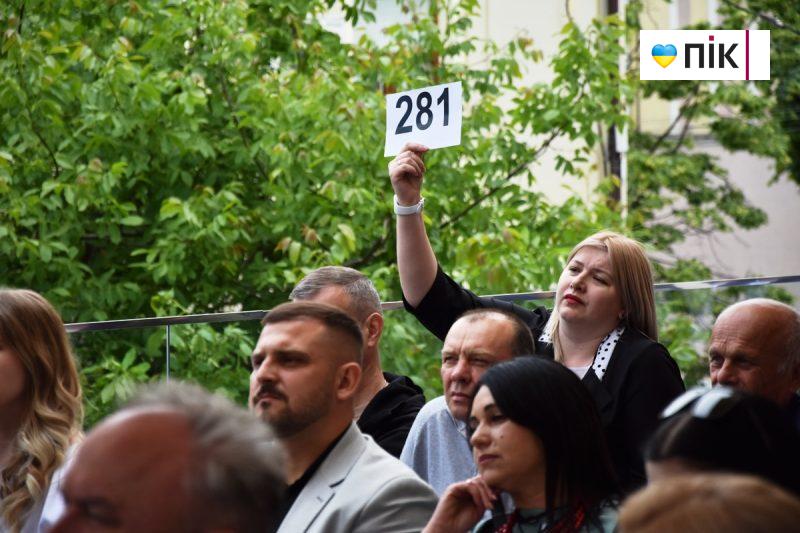 Люди Прикарпаття: на благодійному аукціоні на підтримку 109-го батальйону (ФОТО) 28 DSC 0344 scaled