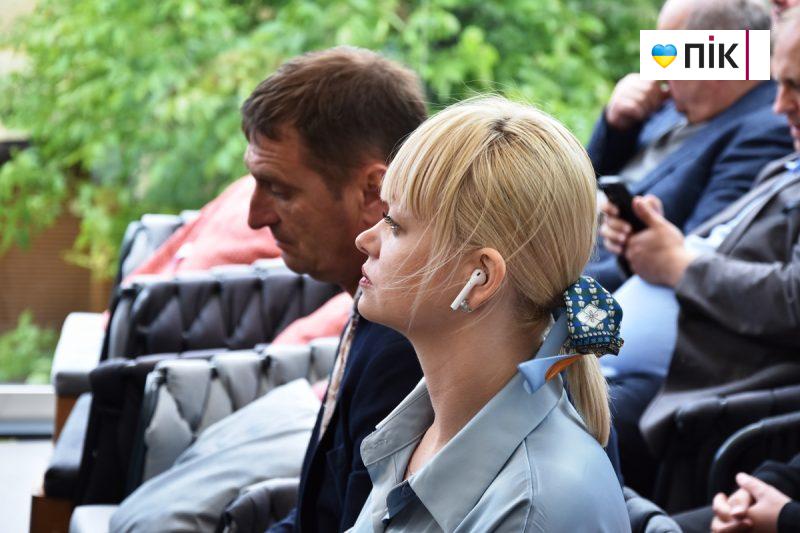 Люди Прикарпаття: на благодійному аукціоні на підтримку 109-го батальйону (ФОТО) 37 DSC 0366 scaled