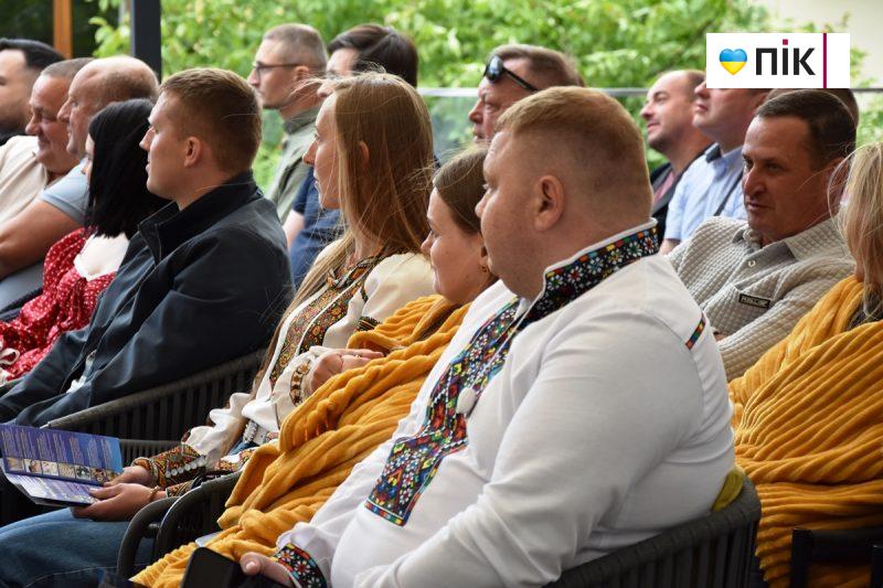 Люди Прикарпаття: на благодійному аукціоні на підтримку 109-го батальйону (ФОТО) 38 DSC 0369 scaled