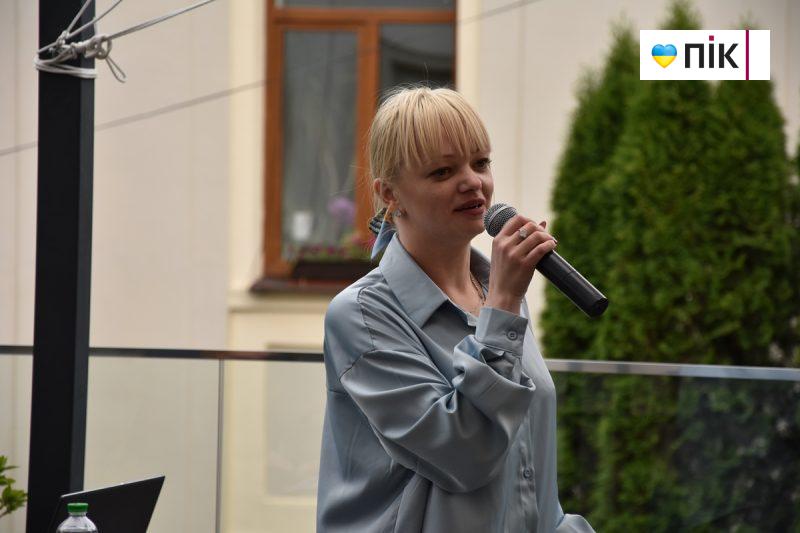 Люди Прикарпаття: на благодійному аукціоні на підтримку 109-го батальйону (ФОТО) 65 DSC 0440 scaled