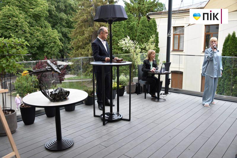 Люди Прикарпаття: на благодійному аукціоні на підтримку 109-го батальйону (ФОТО) 66 DSC 0451 scaled