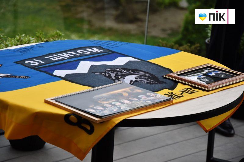 Люди Прикарпаття: на благодійному аукціоні на підтримку 109-го батальйону (ФОТО) 67 DSC 0457 scaled