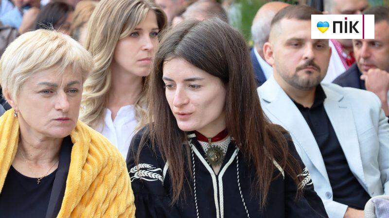 Люди Прикарпаття: на благодійному аукціоні на підтримку 109-го батальйону (ФОТО) 79 DSC 0502 scaled