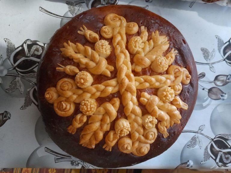 Gutsulska paska z hrestom