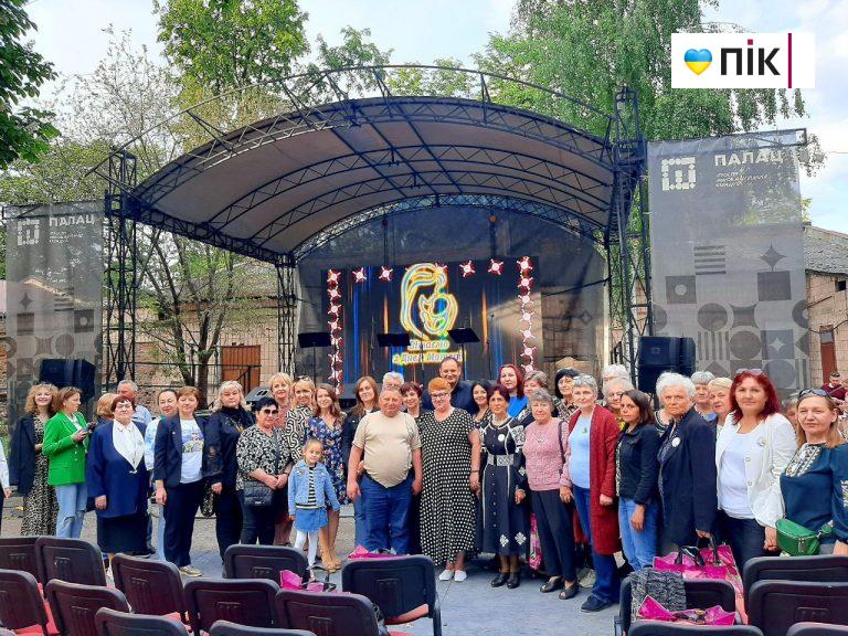 «Україно! Вірне серце свого сина я кладу тобі до ніг»: »: у Франківську відбувся благодійний вечір до Дня матері (ФОТО) 2 IMG 20240512 111022 321