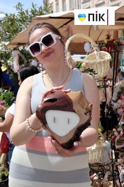 Люди Прикарпаття: на Великодньому ярмарку в Івано-Франківську (ФОТО) 5 IMG 2148 2 scaled