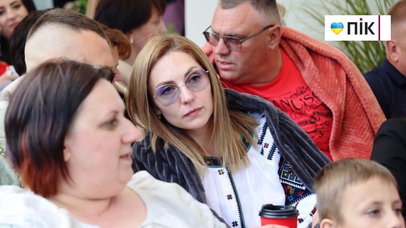 Люди Прикарпаття: на благодійному аукціоні на підтримку 109-го батальйону (ФОТО) 82 IMG 4070 scaled