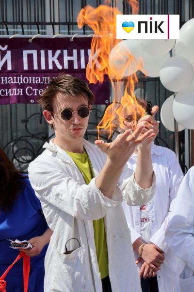 Що цікавого відбувалося на науковому пікніку в Івано-Франківську (ФОТОРЕПОРТАЖ) 20 IMG 6175 2 scaled