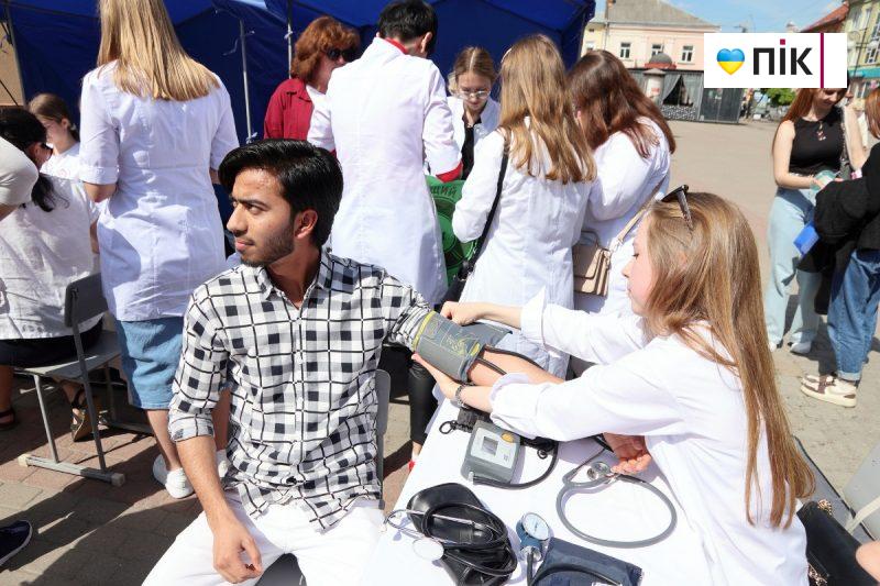 Що цікавого відбувалося на науковому пікніку в Івано-Франківську (ФОТОРЕПОРТАЖ) 7 IMG 6192 2 scaled