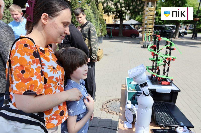 Що цікавого відбувалося на науковому пікніку в Івано-Франківську (ФОТОРЕПОРТАЖ) 12 IMG 6314 2 1 scaled