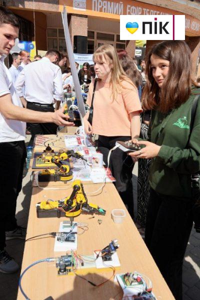 Що цікавого відбувалося на науковому пікніку в Івано-Франківську (ФОТОРЕПОРТАЖ) 23 IMG 6397 2 scaled