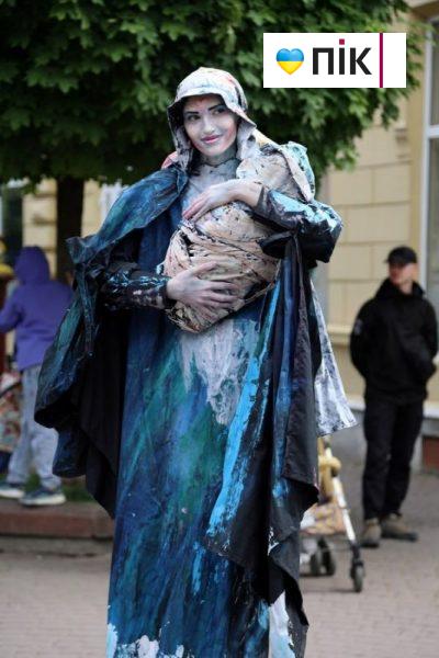 Люди Прикарпаття: День матері в Івано-Франківську (ФОТО) 17 photo1715528100 2 scaled