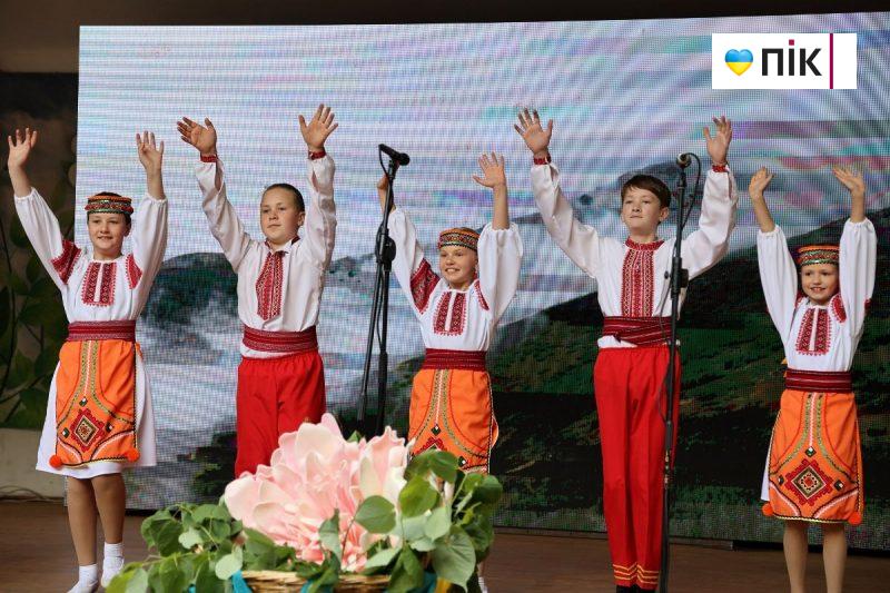 Люди Прикарпаття: День матері в Івано-Франківську (ФОТО) 5 photo1715528106 1 scaled