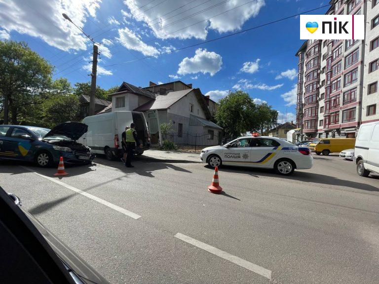 ДТП в Івано-Франківську: рух транспорту ускладнений (ФОТО) 6 photo 2024 05 13 16 45 23