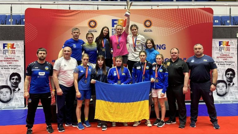 Спортсменки з Франківщини здобули медалі на міжнародному турнірі в Румунії (ФОТО) 11 447051894 844944600990756 8196938287586278644 n