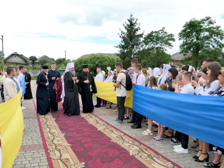 Тисменицьку громаду відвідав предстоятель ПЦУ Митрополит Епіфаній (ФОТО) 9 Тисменицьку громаду відвідав предстоятель ПЦУ Митрополит Епіфаній (ФОТО)